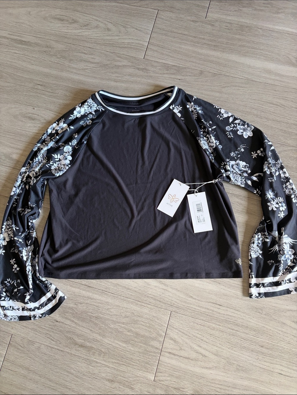 Johnny Was Active NWT Black Floral Raglan Long-Sleeve Top